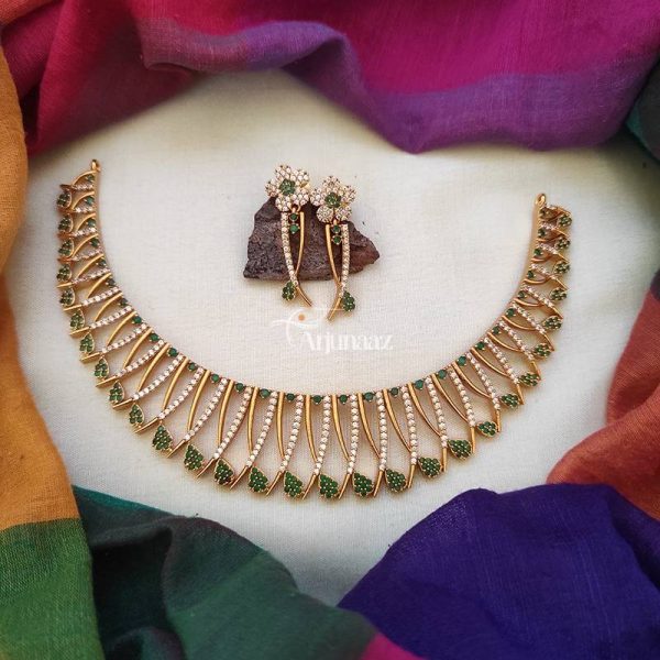 Traditional Green Mallu Design Necklace