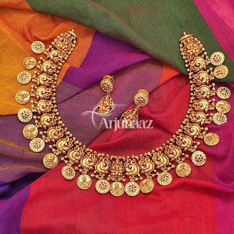 Traditional Red Palaka Necklace - Arjunaaz