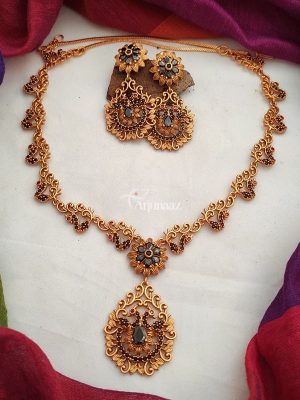 Unique & Simple Black Stone Necklace