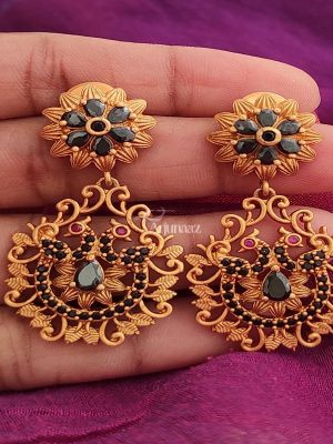 Unique & Simple Black Stone Necklace