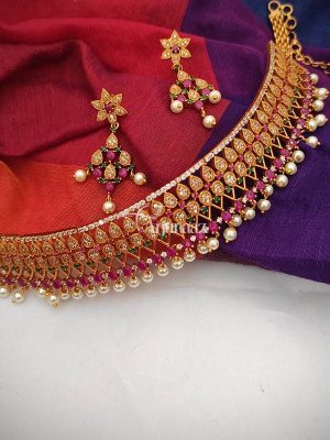 Traditional Flower Design Choker