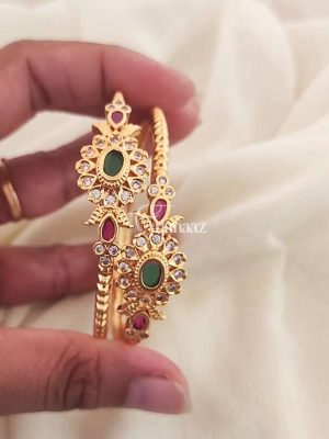 Trendy Gold Polish Kada Style Bangles