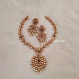 Beautiful Floral Design Elite Necklace