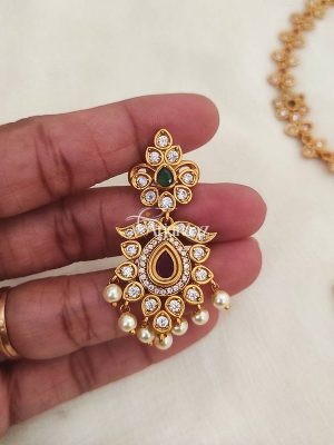 Beautiful Floral Design Elite Necklace