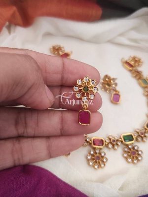 Attractive Navarathna Flower Necklace