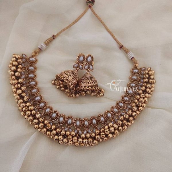 Pretty pearl loreal necklace