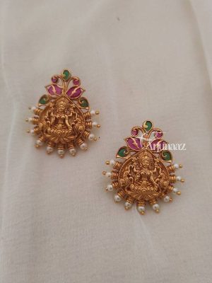 Beautiful Laxshmi Leaf Design Studs