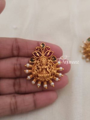 Beautiful Laxshmi Leaf Design Studs