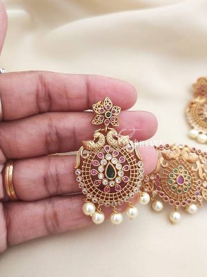 Elegant Halsi Design Necklace