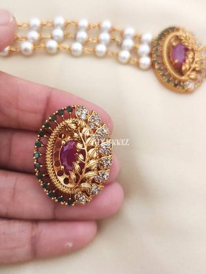 Gorgeous Green Pearls Choker