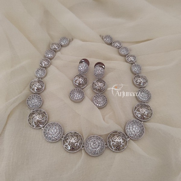 Trendy Silver Design Necklace