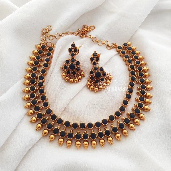 Elegant Stones Studded Necklace