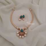 Simple and Attractive Necklace Set