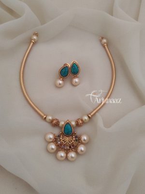 Simple and Attractive Necklace Set