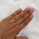 Shimmering Peacock Neli Finger Ring