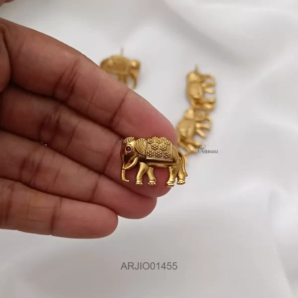 Imitation Elephant Necklace