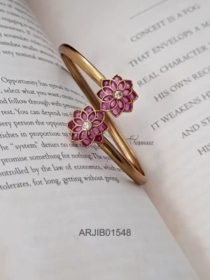 Open Type Flower Bracelet