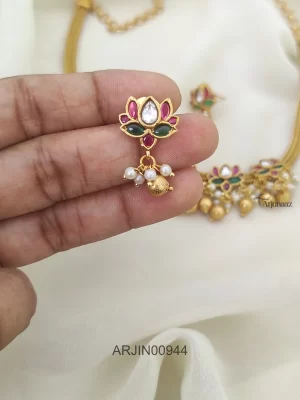 Five Lotus Attigai Necklace