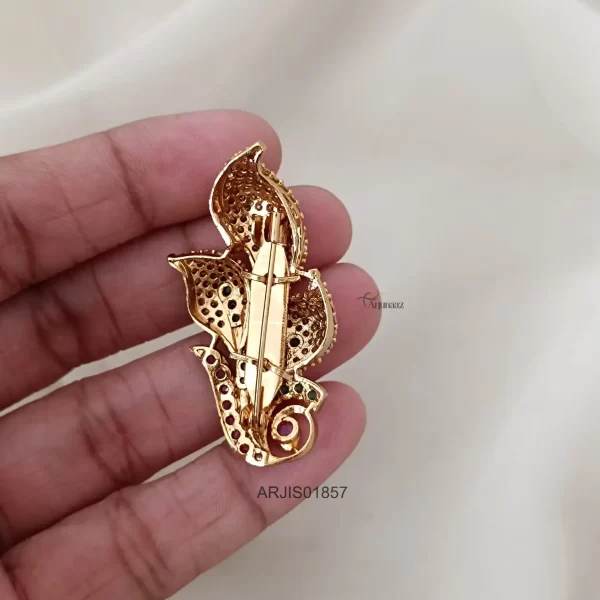 Unique Design Saree Pin