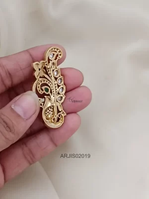 Matte Finish Floral with Peacock Saree Pin