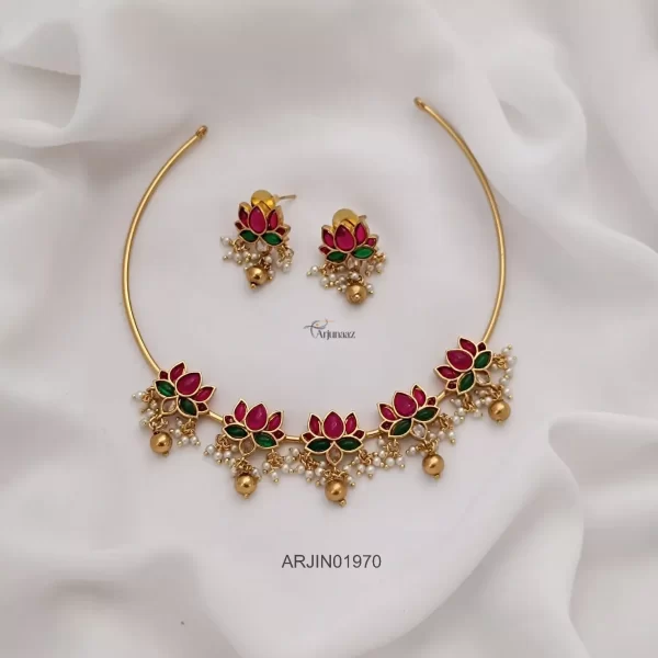 Traditional Lotus Hasli Necklace