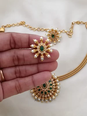 Green & White Stone Pendant Attigai Necklace