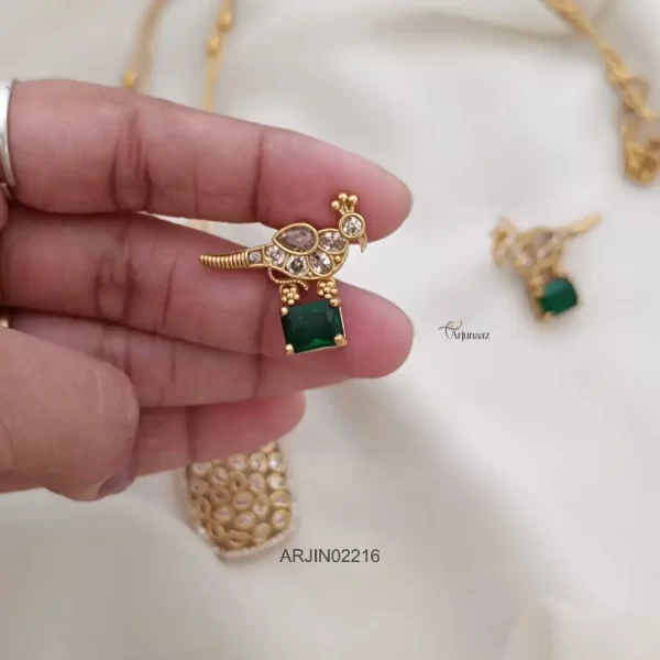 Emerald Bird Layered Thin Chain Necklace