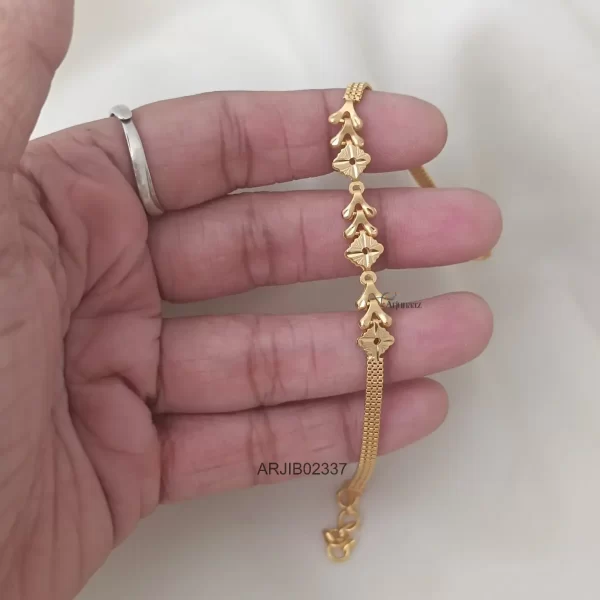 Gold Look Alike Adjustable Bracelet