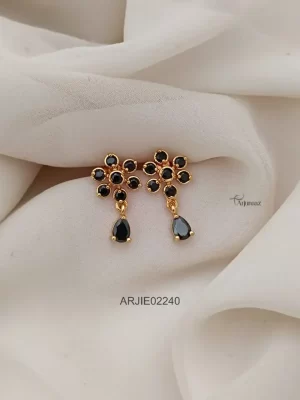 Daimond Look Black Stone Earrings