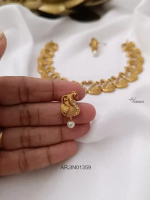 Attractive Swan Geogous Necklace