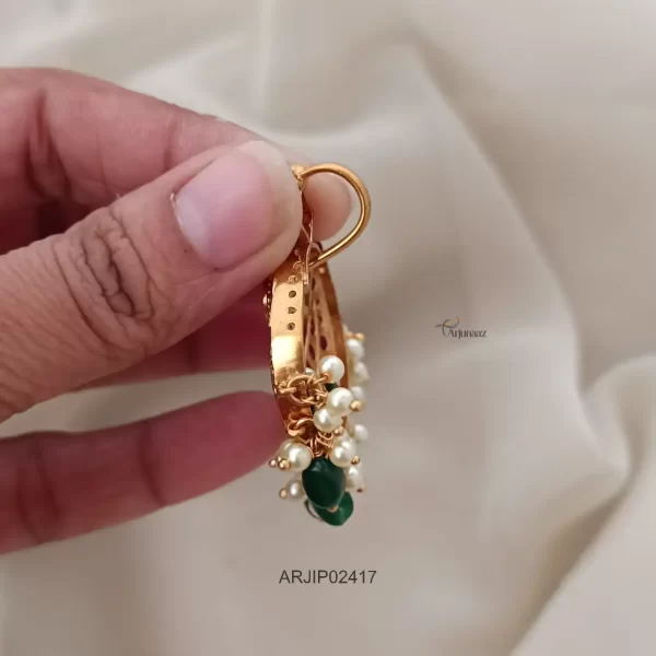Chand Design Kemp Pendant with Emerald Beads