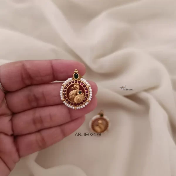Beautiful Swan Stud Earrings