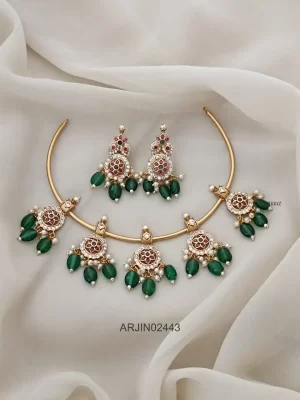 Kemp Stone with Emerald Beads Hasli Necklace