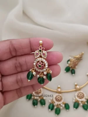 Kemp Stone with Emerald Beads Hasli Necklace