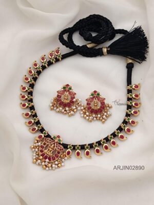 Mango with Lakshmi Thread Necklace