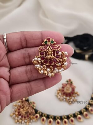 Mango with Lakshmi Thread Necklace