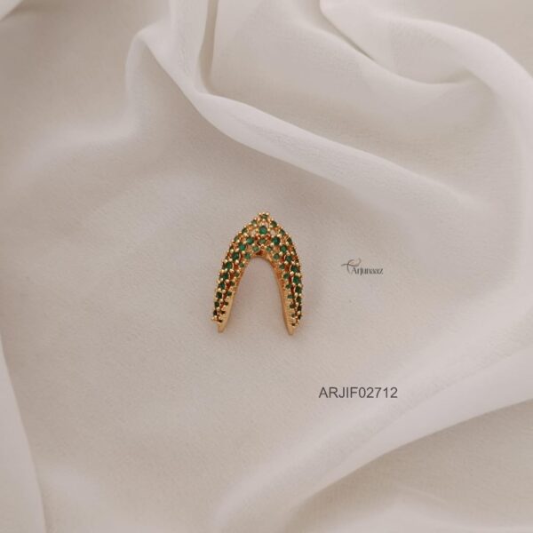 Multi Line Green Finger Ring