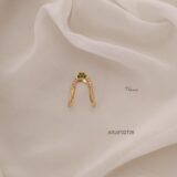 Green and White Vanki Finger Ring