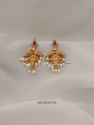 Antique Leaf Pearl Earrings - Ruby & White