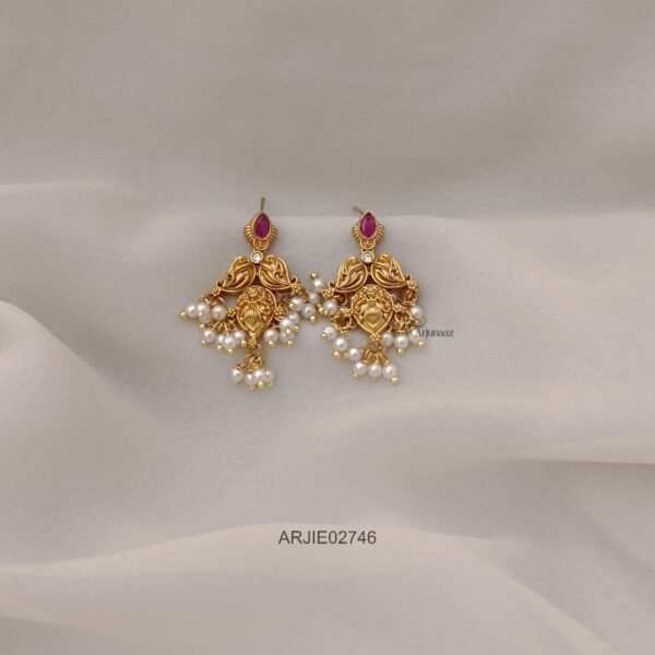 Antique Leaf Pearl Earrings - Ruby & White