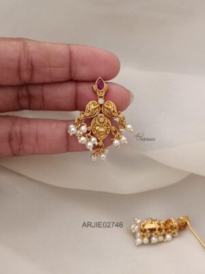 Antique Leaf Pearl Earrings - Ruby & White