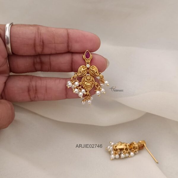 Antique Leaf Pearl Earrings - Ruby & White
