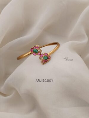 Peacock Open Type Bracelet