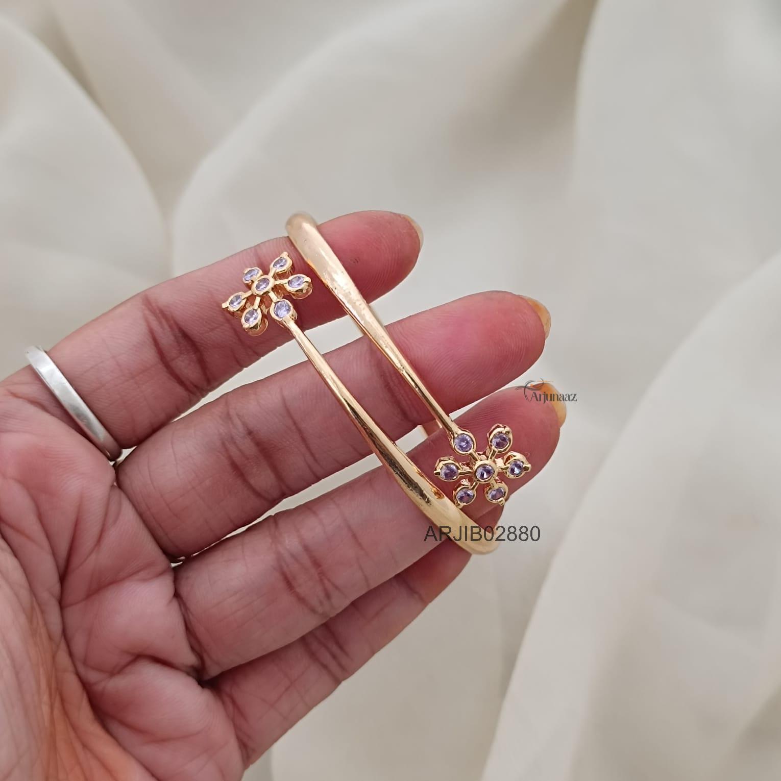 Floral Voilet Diamond Look Alike Bracelet Floral Voilet Diamond Look Alike Bracelet