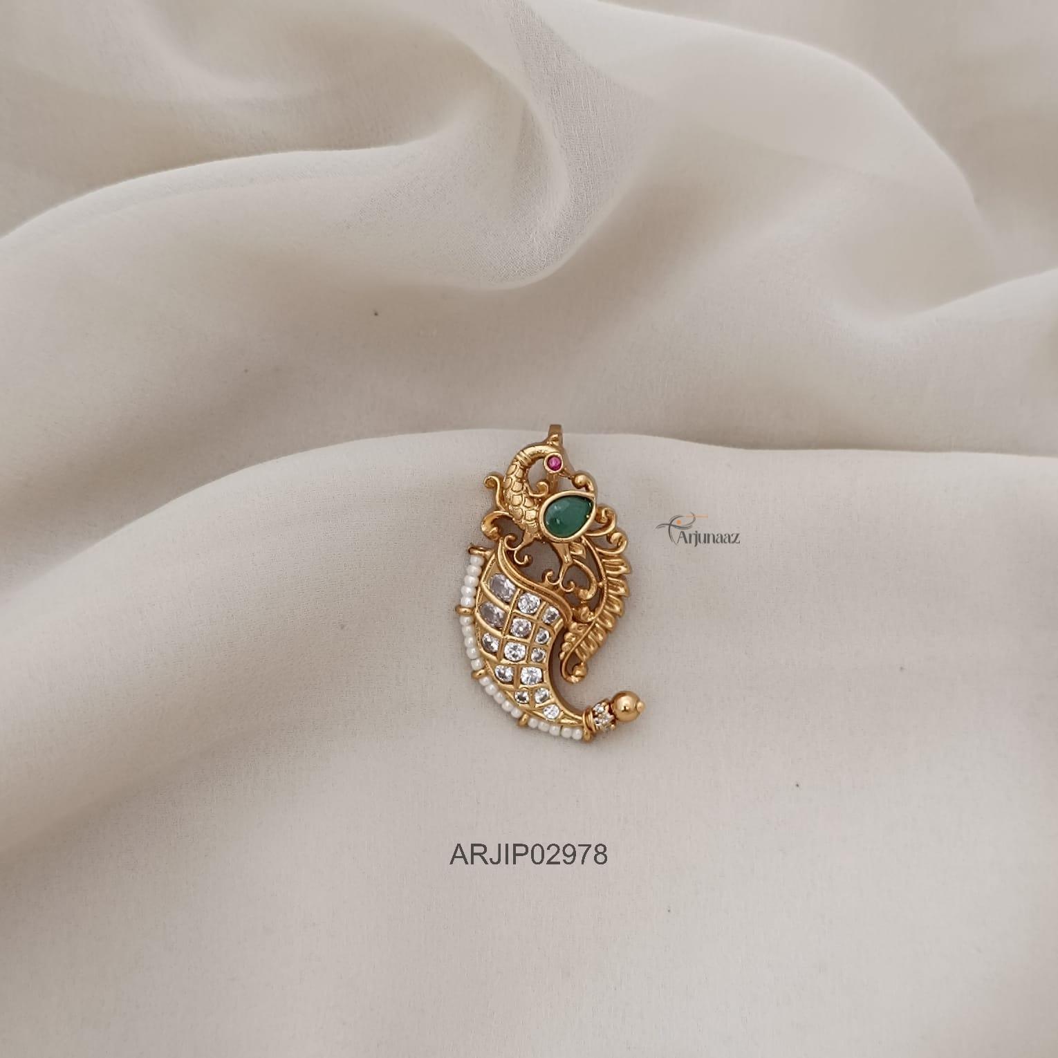 Peacock Nail Pendant ARJIP02978 Peacock Nail Pendant ARJIP02978