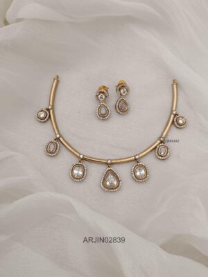 White Hasli Necklace ARJIN02839