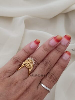Antique Temple Vanki Finger Ring