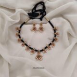 Black Thread Loreal Pearl Necklace