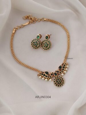 Traditional Emerald Stone Necklace