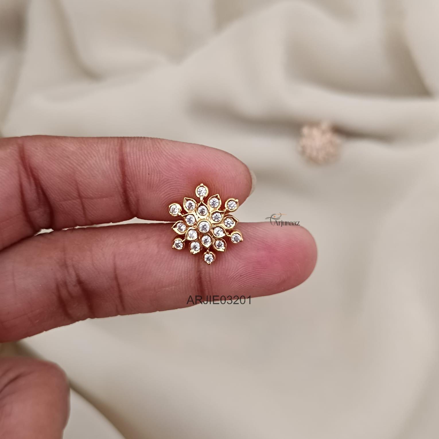 White Stone Floral Ear Studs ARJIE03201 White Stone Floral Ear Studs ARJIE03201